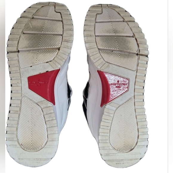Louis Vuitton White & Black LV Run Away Sneakers - Picture 16 of 16